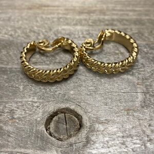 Gorgeous TJC Signed Gold Tone CLIP ON Hoop Earrings!
